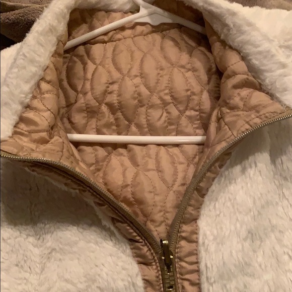 Reversible vest - Picture 3 of 3